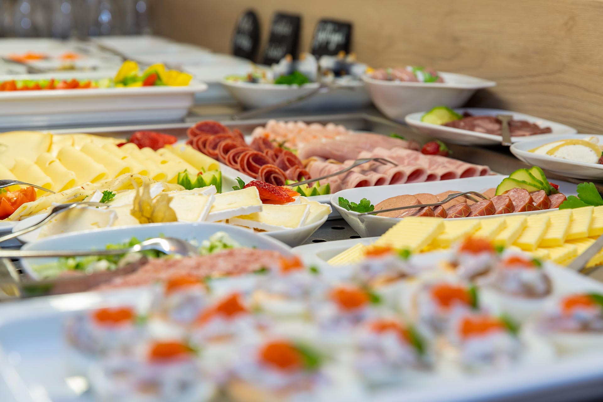 Frühstück 10 hotel zur ostsee fruehstueck buffet6-hotel-zur-ostsee